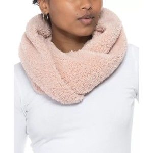 Jenni NWT Twisted Solid Sherpa Cowl Faux Fur Scarf Blush One Size New